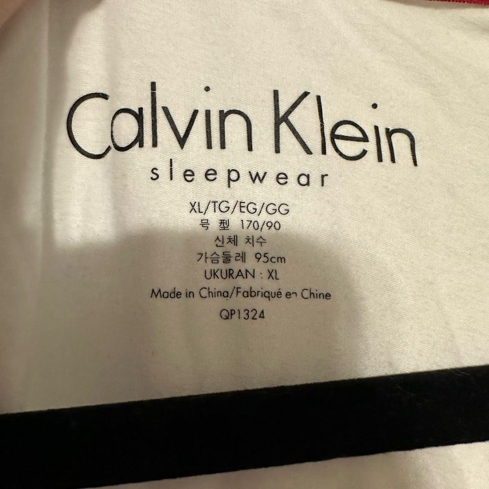 Calvin Klein basic white t-shirt - Picture 3 of 6